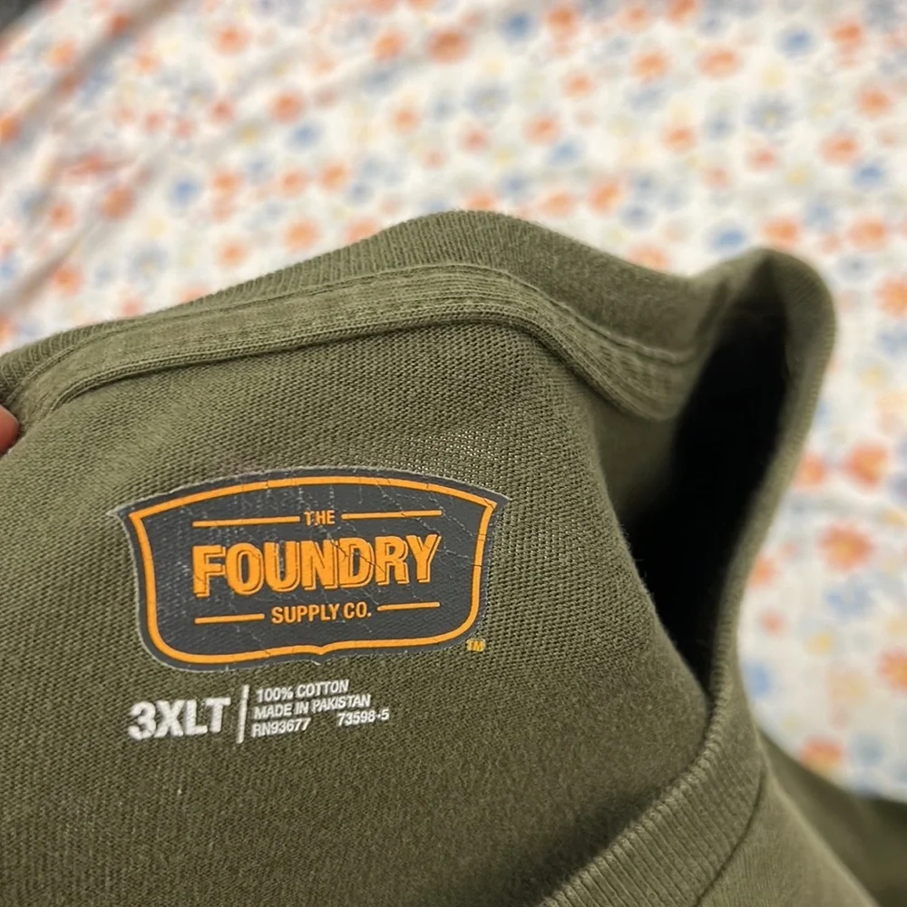 [Stain] 💝 10/$10 💝 THE FOUNDRYGreen T-shirt 100% Cotton Size 3XL - Picture 3 of 4